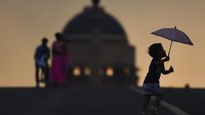 Delhi has been under severe heat condition for the past month with little relief.(PTI File Photo) Delhi has been under severe heat condition for the past month with little relief.(PTI File Photo)