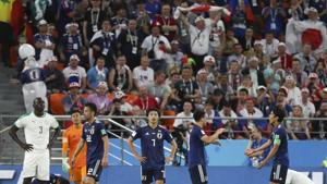 Japan's Gaku Shibasaki, center, and Senegal's Kalidou Koulibaly react at the end of the group H match between Japan and Senegal at the 2018 soccer World Cup at the Yekaterinburg Arena in Ekaterinburg.(AP) Japan's Gaku Shibasaki, center, and Senegal's Kalidou Koulibaly react at the end of the group H match between Japan and Senegal at the 2018 soccer World Cup at the Yekaterinburg Arena in Ekaterinburg.(AP)