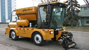 A pothole patching machine.(HT Photo) A pothole patching machine.(HT Photo)