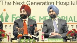 Fortis Healthcare's Executive Vice Chairman Shivinder Mohan Singh (L) and Executive Chairman Malvinder Mohan during an event in Gurgaon.(Parveen Kumar/Hindustan Times) Fortis Healthcare's Executive Vice Chairman Shivinder Mohan Singh (L) and Executive Chairman Malvinder Mohan during an event in Gurgaon.(Parveen Kumar/Hindustan Times)