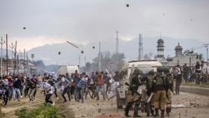 Protesters throw stones and bricks at paramilitary soldiers during a protest on the outskirts of Srinagar, Kashmir.(AP File Photo) Protesters throw stones and bricks at paramilitary soldiers during a protest on the outskirts of Srinagar, Kashmir.(AP File Photo)