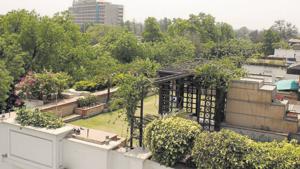 Central Delhi’s Sundar Nagar, that had a lush canopy of trees that shaded the drive, has already lost a major portion of its green cover.(HT/File Photo) Central Delhi’s Sundar Nagar, that had a lush canopy of trees that shaded the drive, has already lost a major portion of its green cover.(HT/File Photo)