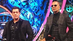 Actor Akshay Kumar promote his film Pad Man on the finale of reality show Bigg Boss. Actor Akshay Kumar promote his film Pad Man on the finale of reality show Bigg Boss.