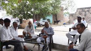 In April, 2018, residents had called a mahapanchayat to demand the removal of landfill site from Bandhwari village. However, they called off the protest after the government promised to waive off half of their electricity bills.(Yogendra Kumar/HT PHOTO) In April, 2018, residents had called a mahapanchayat to demand the removal of landfill site from Bandhwari village. However, they called off the protest after the government promised to waive off half of their electricity bills.(Yogendra Kumar/HT PHOTO)