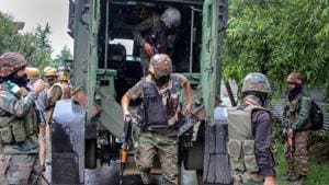 Security personnel being deployed outside the house in which militants were allegedly holed up during an encounter in south Kashmir’s Pulwama on June 29, 2018.(PTI) Security personnel being deployed outside the house in which militants were allegedly holed up during an encounter in south Kashmir’s Pulwama on June 29, 2018.(PTI)