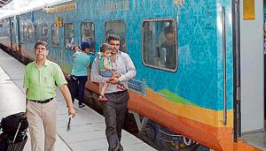 The luxury Humsafar Express has 16 three-tier AC coaches, an AC hot buffet car, two luggage brakes and a generator car.(HT Photo) The luxury Humsafar Express has 16 three-tier AC coaches, an AC hot buffet car, two luggage brakes and a generator car.(HT Photo)