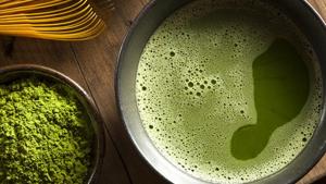 Lose weight with green tea: An abundance of catechins and antioxidants in green tea makes it one of the most effective weight loss liquid diet. Lose weight with green tea: An abundance of catechins and antioxidants in green tea makes it one of the most effective weight loss liquid diet.