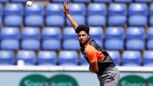 Kuldeep Yadav’s career-best haul left England batsmen floundering and desperate to find a way to counter him in the second T20 international.(REUTERS) Kuldeep Yadav’s career-best haul left England batsmen floundering and desperate to find a way to counter him in the second T20 international.(REUTERS)