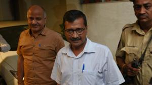Following the Supreme Court order, sources said CM Arvind Kejriwal and deputy CM Manish Sisodia could go ahead with a bureaucratic reshuffle.(Mohd Zakir/HT Photo) Following the Supreme Court order, sources said CM Arvind Kejriwal and deputy CM Manish Sisodia could go ahead with a bureaucratic reshuffle.(Mohd Zakir/HT Photo)