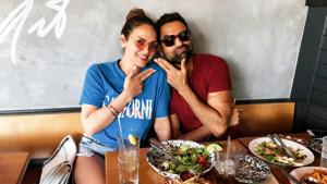 Esha Deol with her cousin Abhay Deol in California.(Instagra,)