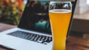 Diabetes and beer: A can of beer has approximately 150 calories. But because of its low alcohol content, people often end up drinking several glasses of beer and thus end up consuming almost 600 calories.(Shutterstock) Diabetes and beer: A can of beer has approximately 150 calories. But because of its low alcohol content, people often end up drinking several glasses of beer and thus end up consuming almost 600 calories.(Shutterstock)
