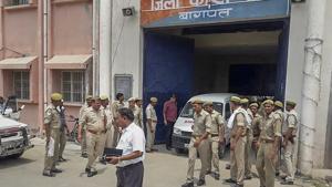Police personnel at the Baghpat District Jail, where gangster Munna Bajrangi was shot dead, allegedly by an inmate.(PTI) Police personnel at the Baghpat District Jail, where gangster Munna Bajrangi was shot dead, allegedly by an inmate.(PTI)