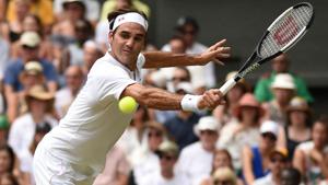 Switzerland's Roger Federer returns to France's Adrian Mannarino in their men's singles fourth round match on the seventh day of the 2018 Wimbledon Championships at The All England Lawn Tennis Club in Wimbledon, London, on July 9, 2018.(AFP) Switzerland's Roger Federer returns to France's Adrian Mannarino in their men's singles fourth round match on the seventh day of the 2018 Wimbledon Championships at The All England Lawn Tennis Club in Wimbledon, London, on July 9, 2018.(AFP)