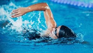 Swimming for weight loss: Half an hour of swimming can optimise weight loss as it can burn 350 calories.(Shutterstock) Swimming for weight loss: Half an hour of swimming can optimise weight loss as it can burn 350 calories.(Shutterstock)