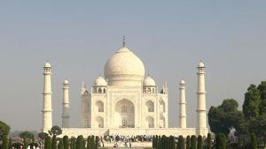 The Supreme Court also expressed anguish over the Uttar Pradesh government failure to come out with a vision document to preserve and protect the Taj Mahal.(File Photo)