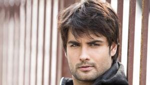 Vivian usually keeps to himself but he has been very friendly with Amrita. Everyone on the set is aware of their special friendship. Vivian usually keeps to himself but he has been very friendly with Amrita. Everyone on the set is aware of their special friendship.