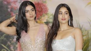 Actor Janhvi Kapoor along with her sister Khushi Kapoor at the wedding reception of Sonam Kapoor and businessman Anand Ahuja in Mumbai.(IANS) Actor Janhvi Kapoor along with her sister Khushi Kapoor at the wedding reception of Sonam Kapoor and businessman Anand Ahuja in Mumbai.(IANS)