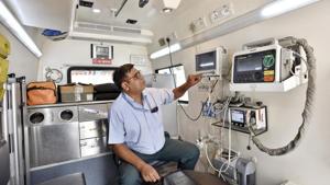 An emergency medical technician adjusts equipment inside an ambulance at Civil Hospital in Gurugram.(Sanjeev Verma/HT PHOTO) An emergency medical technician adjusts equipment inside an ambulance at Civil Hospital in Gurugram.(Sanjeev Verma/HT PHOTO)