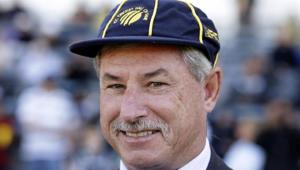 Sir Richard Hadlee, who is considered one of the finest fast bowlers of all time having retired in 1990 with 431 test wickets, had the first surgery after a routine checkup discovered the tumour.(REUTERS) Sir Richard Hadlee, who is considered one of the finest fast bowlers of all time having retired in 1990 with 431 test wickets, had the first surgery after a routine checkup discovered the tumour.(REUTERS)