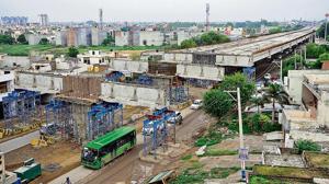 The project entails widening of the road between Balongi and Kharar T-point, including two flyovers.(HT Photo) The project entails widening of the road between Balongi and Kharar T-point, including two flyovers.(HT Photo)