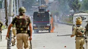 Government employees were detained in Srinagar on Tuesday as police foiled their protest march towards the official residence of governor N N Vohra.(Representative Image/AP Photo) Government employees were detained in Srinagar on Tuesday as police foiled their protest march towards the official residence of governor N N Vohra.(Representative Image/AP Photo)