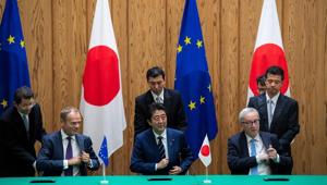 Japanese Prime Minister Shinzo Abe (C) signs an agreement with European Council President Donald Tusk (L) and European Commission President Jean-Claude Juncker (R) at the Prime Minister's Office in Tokyo.(AFP Photo) Japanese Prime Minister Shinzo Abe (C) signs an agreement with European Council President Donald Tusk (L) and European Commission President Jean-Claude Juncker (R) at the Prime Minister's Office in Tokyo.(AFP Photo)