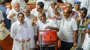 Karnataka chief minister HD Kumaraswamy, with his deputy G Parameshwara (left) and other ministers, in Bengaluru.(PTI File Photo) Karnataka chief minister HD Kumaraswamy, with his deputy G Parameshwara (left) and other ministers, in Bengaluru.(PTI File Photo)