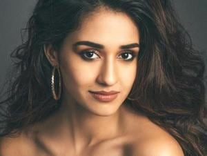 Disha is making the swimsuit look oh-so-cool. Here’s proof. (Instagram) Disha is making the swimsuit look oh-so-cool. Here’s proof. (Instagram)