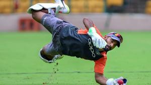 Dinesh Karthik is India’s current Test wicketkeeper but spent a long time out of the side when MS Dhoni still played the longest format of the game.(PTI) Dinesh Karthik is India’s current Test wicketkeeper but spent a long time out of the side when MS Dhoni still played the longest format of the game.(PTI)