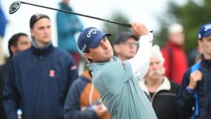 Kevin Kisner watches his shot from the 9th tee during his second round on Day 2 of British Open golf.(AFP) Kevin Kisner watches his shot from the 9th tee during his second round on Day 2 of British Open golf.(AFP)