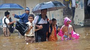 Mini-cloud bursts cause urban flooding in a city like Mumbai, and lead to loss of life and damage to property.(HT PHOTO) Mini-cloud bursts cause urban flooding in a city like Mumbai, and lead to loss of life and damage to property.(HT PHOTO)