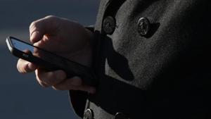 Shopkeeper has his cellphone stolen as he prays with his eyes closed.(AFP file photo) Shopkeeper has his cellphone stolen as he prays with his eyes closed.(AFP file photo)