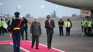 Narendra Modi with Rwanda president Paul Kagame at Kigali International Airport.(Photo: Twitter/@PMOIndia) Narendra Modi with Rwanda president Paul Kagame at Kigali International Airport.(Photo: Twitter/@PMOIndia)