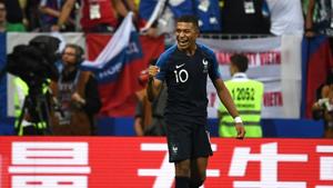 France's forward Kylian Mbappe won FIFA Young Player award at the World Cup.(AFP) France's forward Kylian Mbappe won FIFA Young Player award at the World Cup.(AFP)