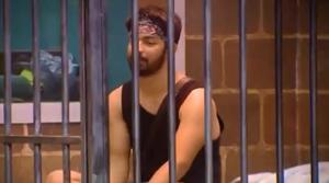 Bigg Boss 2 Tamil, episode 37: Mahat was jailed for disobeying the house rules. Bigg Boss 2 Tamil, episode 37: Mahat was jailed for disobeying the house rules.