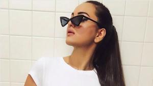 Sonakshi Sinha achieved her super toned figure with pilates.(instagram.com/aslisona) Sonakshi Sinha achieved her super toned figure with pilates.(instagram.com/aslisona)