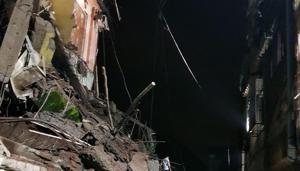 The 8-year-old building – located in Khoni gram panchayat limits of Rasulabag – was declared dilapidated by the Bhiwandi tehsildar six months ago.(Praful Gangurde / HT Photo) The 8-year-old building – located in Khoni gram panchayat limits of Rasulabag – was declared dilapidated by the Bhiwandi tehsildar six months ago.(Praful Gangurde / HT Photo)