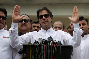Pakistan Tehreek-e-Insaf chief Imran Khan claimed victory on Thursday in the Pakistan general elections(REUTERS) Pakistan Tehreek-e-Insaf chief Imran Khan claimed victory on Thursday in the Pakistan general elections(REUTERS)