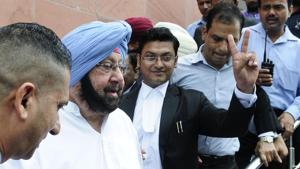 Punjab chief minister Capt Amarinder Singh appears in Mohali district court in Amritsar Improvement Trust case on Friday.(Keshav Singh/HT) Punjab chief minister Capt Amarinder Singh appears in Mohali district court in Amritsar Improvement Trust case on Friday.(Keshav Singh/HT)