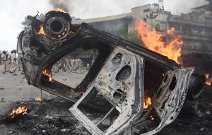 Protesters burnt down vehicles at Kopar Khairane in Navi Mumbai on Wednesday.(Bachchan Kumar/Hindustan Times) Protesters burnt down vehicles at Kopar Khairane in Navi Mumbai on Wednesday.(Bachchan Kumar/Hindustan Times)