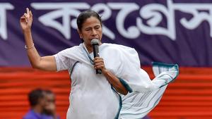 TMC general secretary Partha Chatterjee said Mamata Banerjee had a history of standing by the people.(PTI) TMC general secretary Partha Chatterjee said Mamata Banerjee had a history of standing by the people.(PTI)