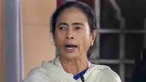 West Bengal chief minister Mamata Banerjee addresses during 'Van Mahotsav' celebration in Kolkata on July 27.(PTI Photo) West Bengal chief minister Mamata Banerjee addresses during 'Van Mahotsav' celebration in Kolkata on July 27.(PTI Photo)