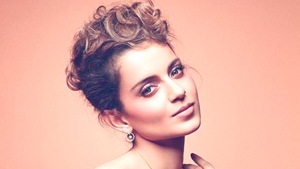 Kangana Ranaut dressed up in a pink pantsuit for a surprisingly a cool airport look. See it below. (Instagram) Kangana Ranaut dressed up in a pink pantsuit for a surprisingly a cool airport look. See it below. (Instagram)