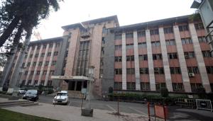 The nexus between PMC officials and contractors for rigging the bids was exposed in detail by Hindustan Times in a series of reports in October 2017.(HT FILE PHOTO) The nexus between PMC officials and contractors for rigging the bids was exposed in detail by Hindustan Times in a series of reports in October 2017.(HT FILE PHOTO)