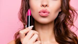 Here’s how you can pick the right shade of lipstick(Shutterstock) Here’s how you can pick the right shade of lipstick(Shutterstock)