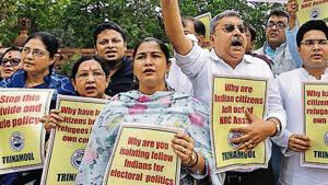 TMC Party leaders shout slogans against Modi government while protesting against NRC in Parliament.(HT File) TMC Party leaders shout slogans against Modi government while protesting against NRC in Parliament.(HT File)