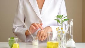 Try this wonder products on your skin to keep it safe this monsoon.(Shutterstock) Try this wonder products on your skin to keep it safe this monsoon.(Shutterstock)