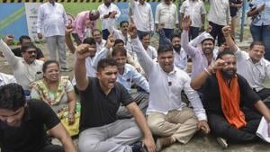 Maratha activists raise slogans at Azad Maidan in Mumbai.(PTI File Photo)