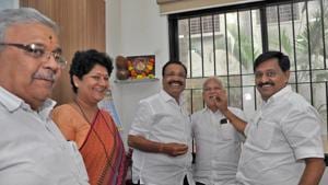 Sangli’s guardian minister and cabinet minister Subhash Deshmukh feeds sweet to Sangli BJP’s MLA Sudheer Gadgil in the presence of BJP leader Neeta Kelkar and BJP district president Prithviraj Desmukh.(UDAY DEOLEKAR/HT PHOTO) Sangli’s guardian minister and cabinet minister Subhash Deshmukh feeds sweet to Sangli BJP’s MLA Sudheer Gadgil in the presence of BJP leader Neeta Kelkar and BJP district president Prithviraj Desmukh.(UDAY DEOLEKAR/HT PHOTO)
