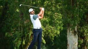Gaganjeet Bhullar despite being only one shot ahead, will start as the big favourite.(AFP) Gaganjeet Bhullar despite being only one shot ahead, will start as the big favourite.(AFP)